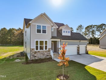 16 Little Branch Dr, Lillington, NC 27546