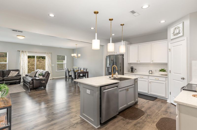 16 Little Leaf Ln, Clayton, NC 27527