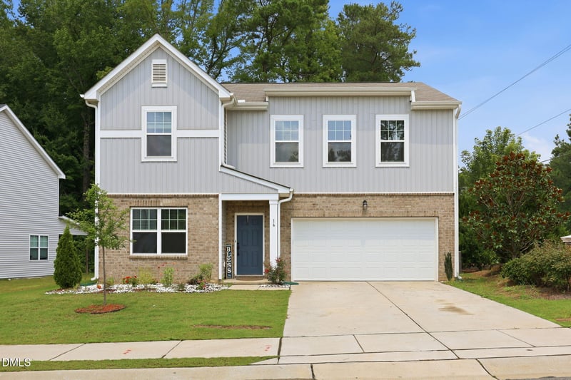 16 Lynnridge Dr, Angier, NC 27501