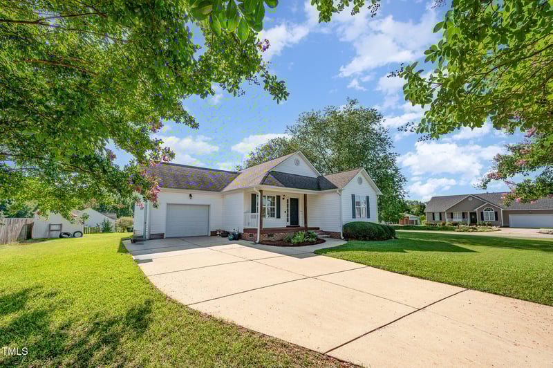 16 Miracle Way, Clayton, NC 27520