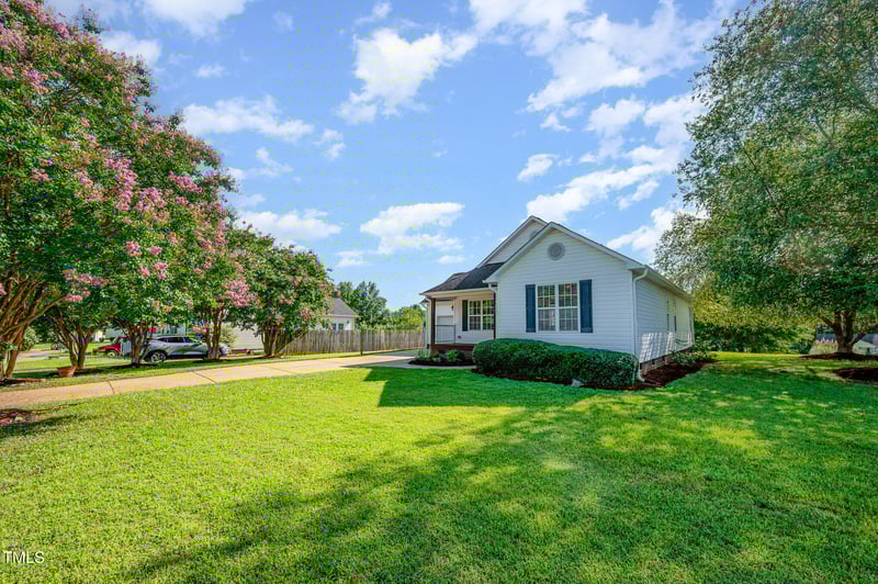 16 Miracle Way, Clayton, NC 27520