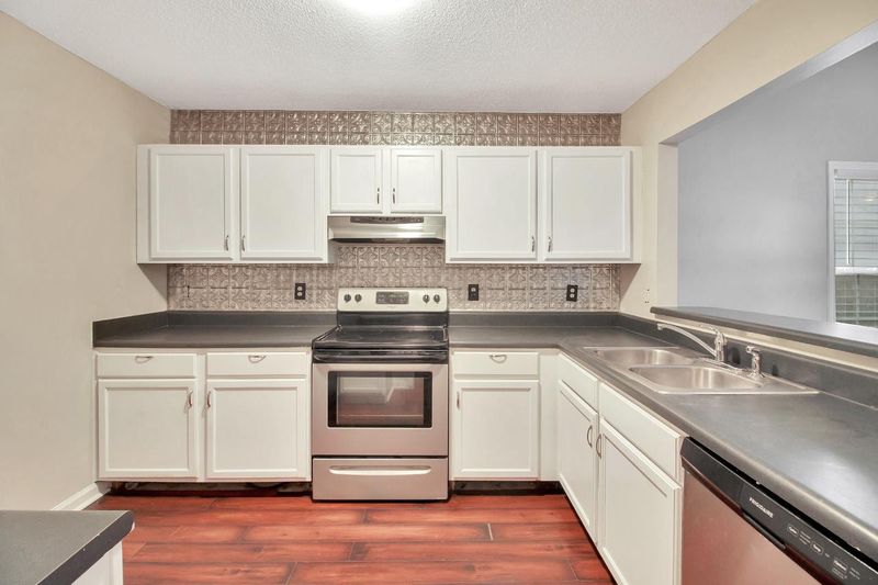 16 Pendleton Ct, Durham, NC 27713