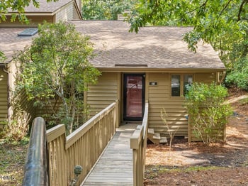 16 Pinnacle Rd, Durham, NC 27705