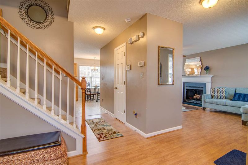 16 Round Spring Ln, Durham, NC 27712