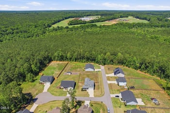16 Sagebrook Ct, Zebulon, NC 27597