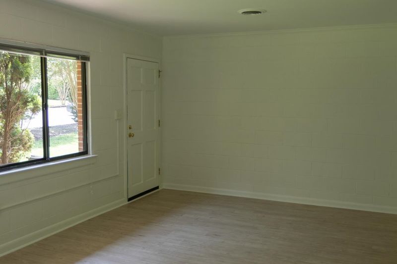 16 Shepherd Ln #16, Chapel Hill, NC 27514