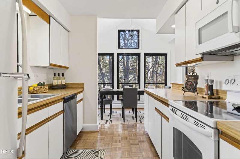 16 Stillwater Pk, Durham, NC 27707