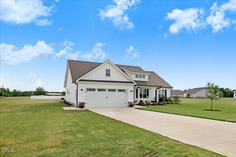 16 Tanseyleaf Dr, Smithfield, NC 27577