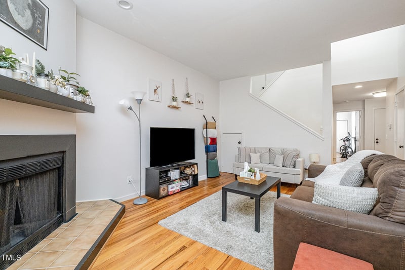 16 Tottenham Ln #16, Chapel Hill, NC 27517