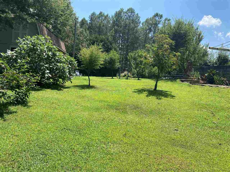 16 Troy Dr, Fuquay Varina, NC 27526