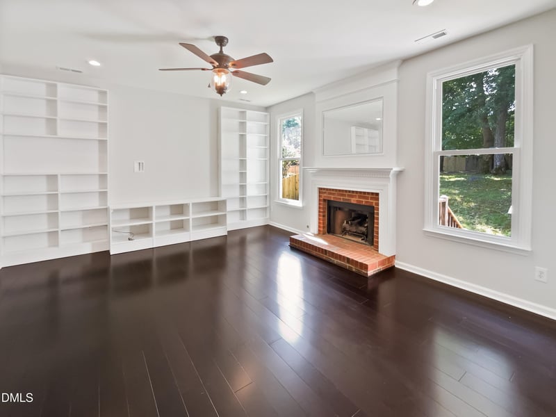 16 Vestrial Ln, Durham, NC 27703