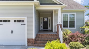 16 Woodglen Dr, Clayton, NC 27527