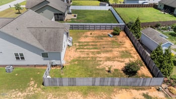 16 Woodglen Dr, Clayton, NC 27527