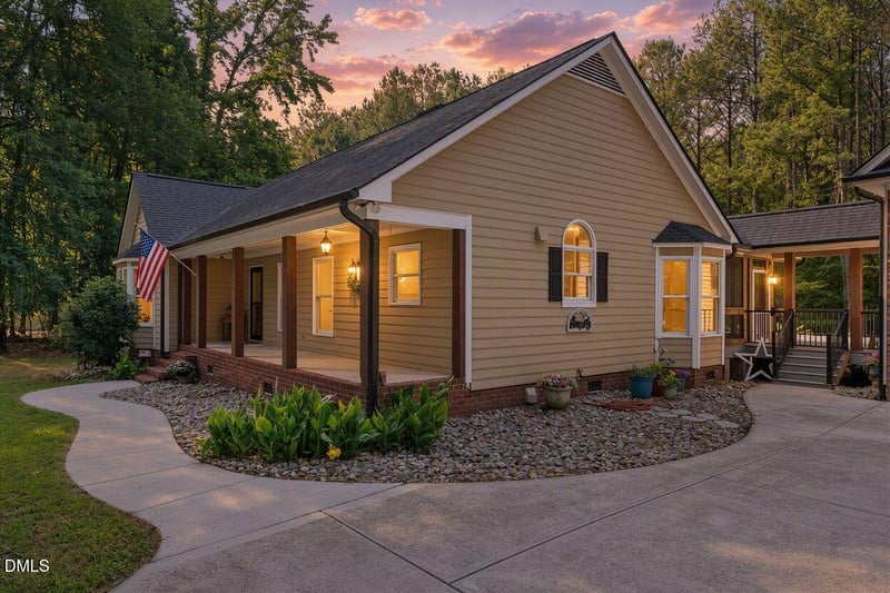 160 Baron Cir, Youngsville, NC 27596