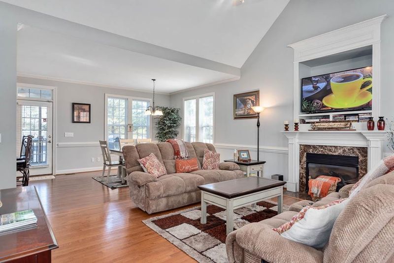 160 Boulder Dr, Clayton, NC 27520