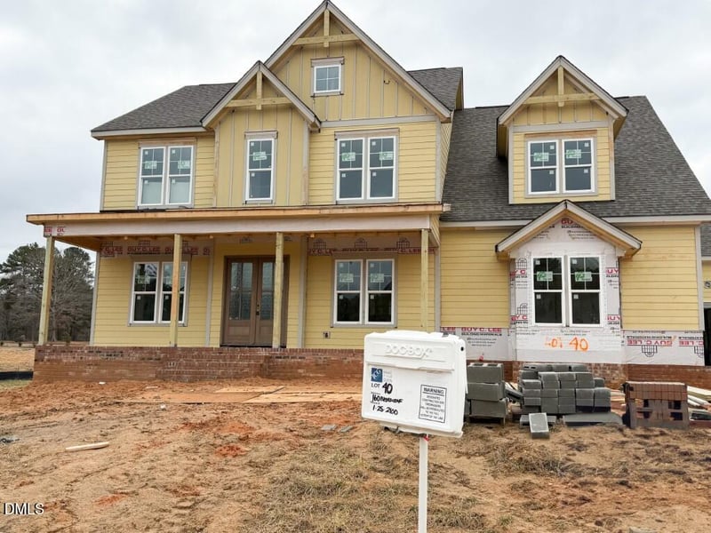 160 Broadleaf Ln, Youngsville, NC 27596