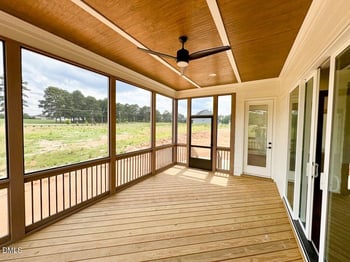 160 Broadleaf Ln, Youngsville, NC 27596