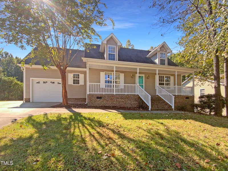160 Broken Lance Dr, Youngsville, NC 27596