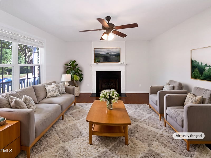 160 Broken Lance Dr, Youngsville, NC 27596