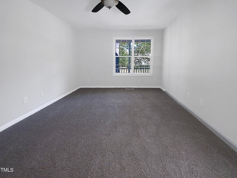 160 Broken Lance Dr, Youngsville, NC 27596