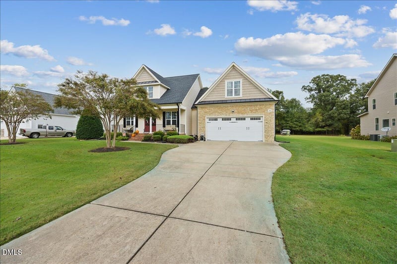 160 Corvina Dr, Clayton, NC 27520