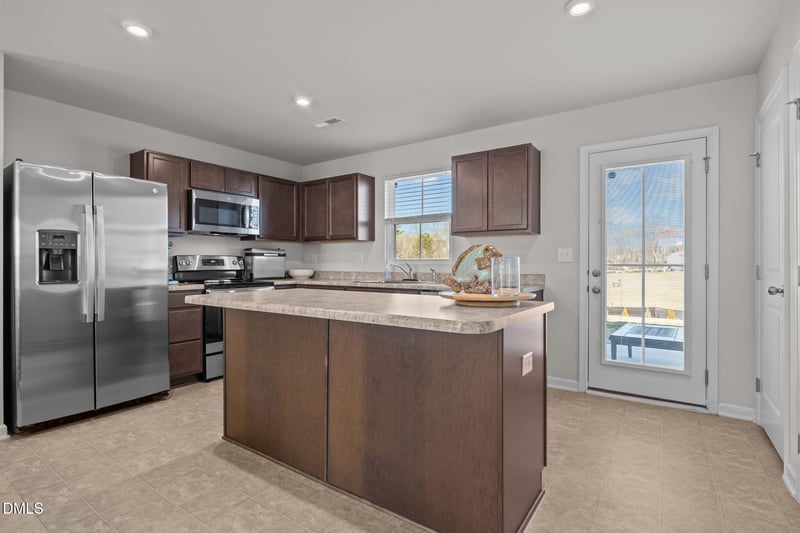 160 Day Song Ct, Lillington, NC 27546