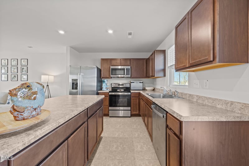 160 Day Song Ct, Lillington, NC 27546