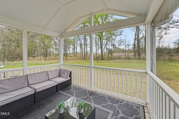 160 Eason Farm Dr, Zebulon, NC 27597