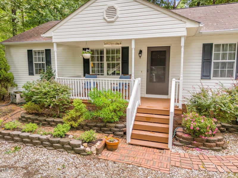 160 Eastmill Ln, Holly Springs, NC 27540