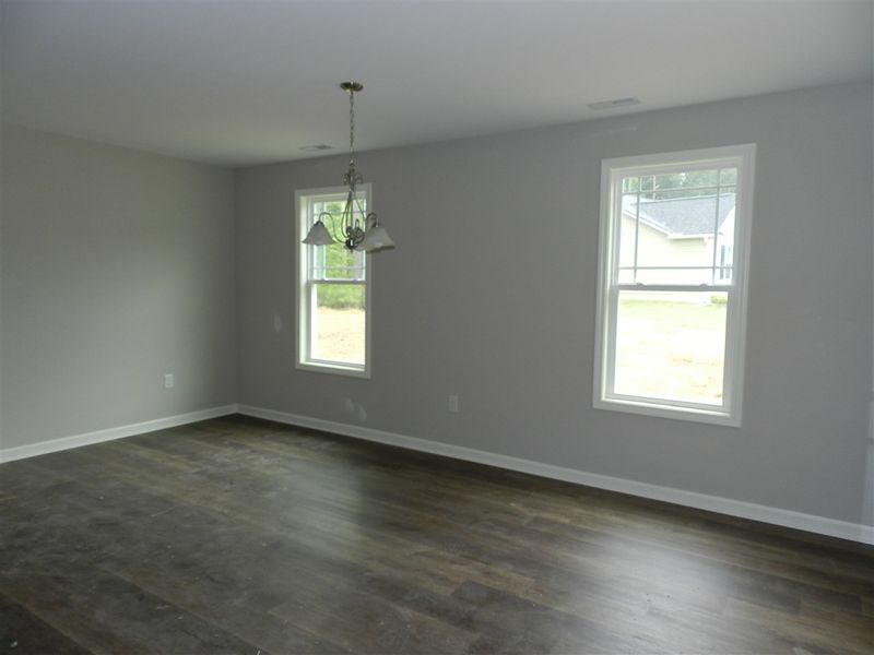 160 Everwood Dr, Four Oaks, NC 27524