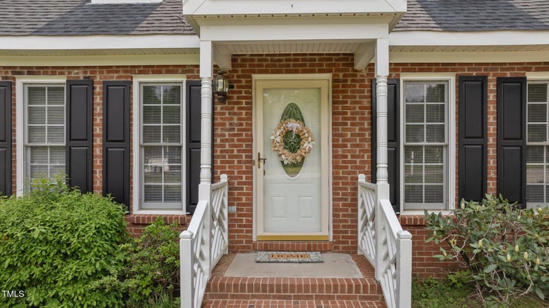 160 Fox Run Rd, Youngsville, NC 27596