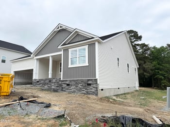 160 Golfview Ave, Benson, NC 27504