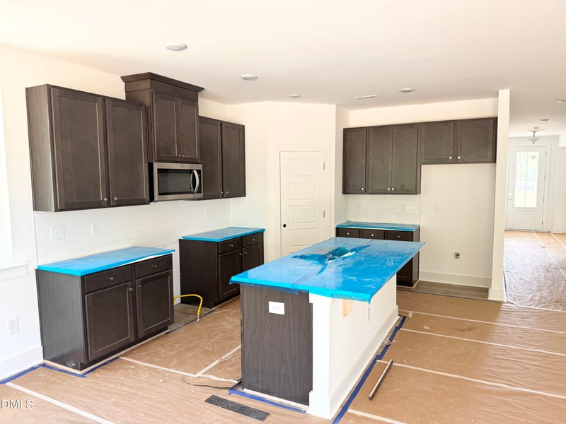 160 Golfview Ave, Benson, NC 27504