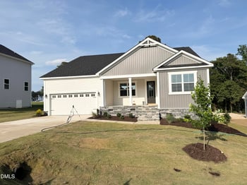 160 Golfview Ave, Benson, NC 27504