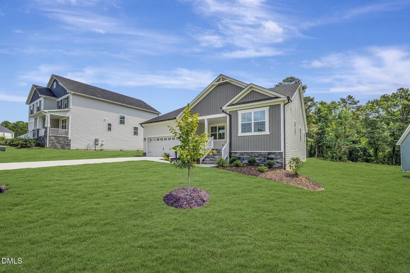 160 Golfview Ave, Benson, NC 27504