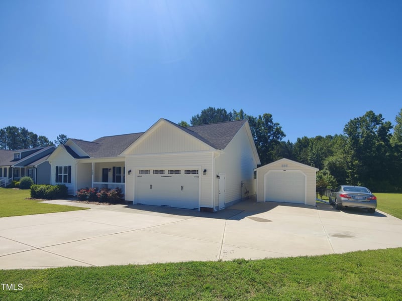 160 Inverness St, Zebulon, NC 27597