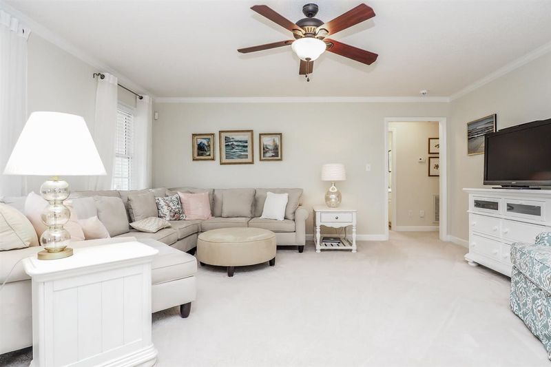 160 Leach Dr, Garner, NC 27529