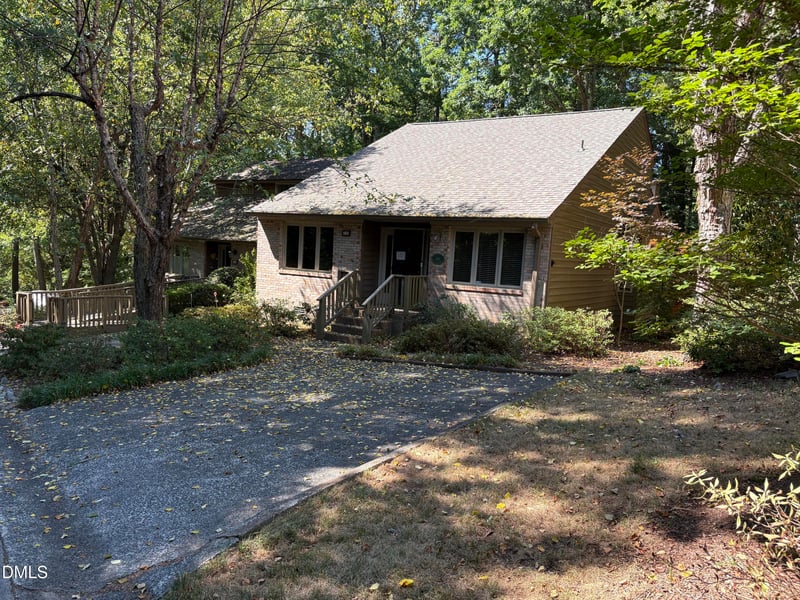 160 Montrose Dr, Durham, NC 27707