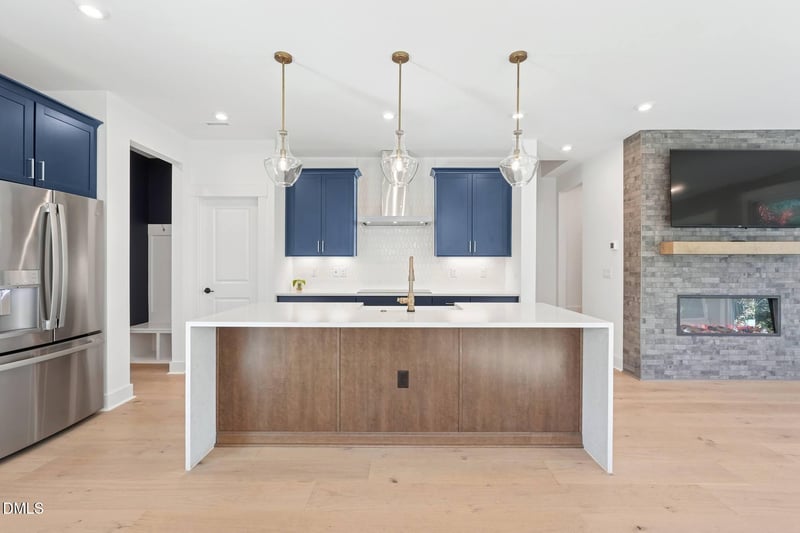 160 Pinnacle Dr, Chapel Hill, NC 27516