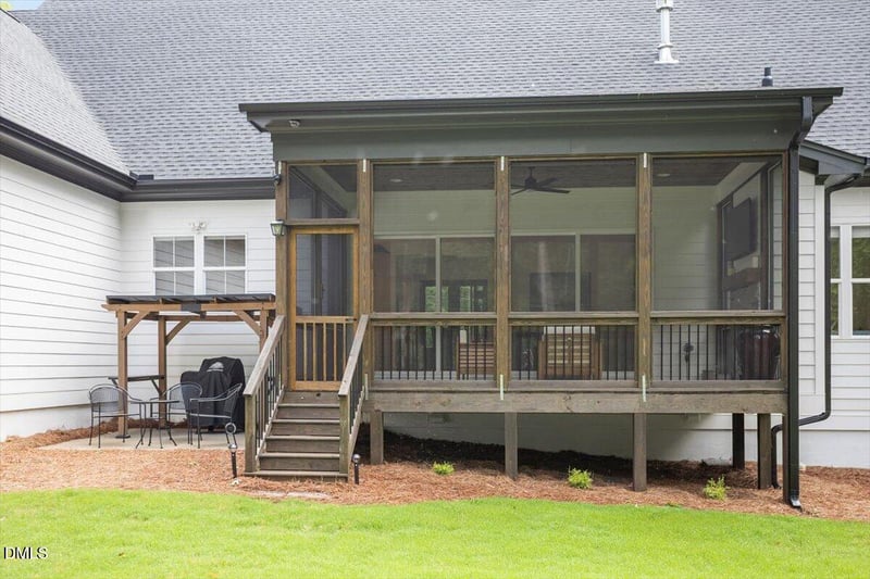 160 Roberson Creek Rd, Pittsboro, NC 27312