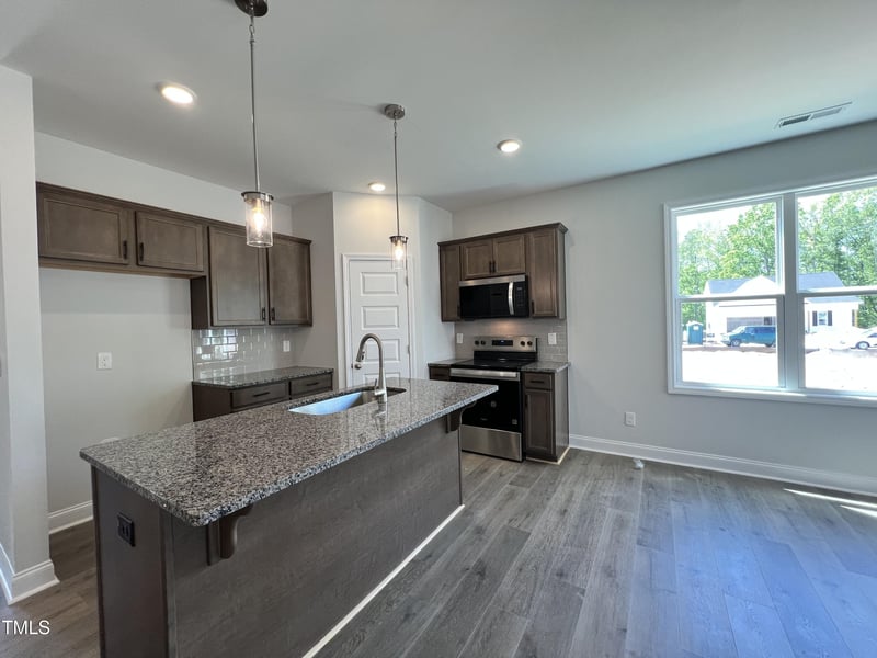 160 Saltgrass Ln, Smithfield, NC 27577