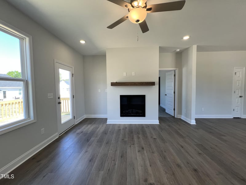160 Saltgrass Ln, Smithfield, NC 27577