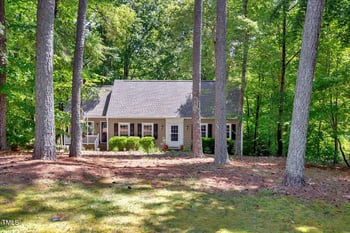 160 Shadowbrook Dr, Henderson, NC 27537