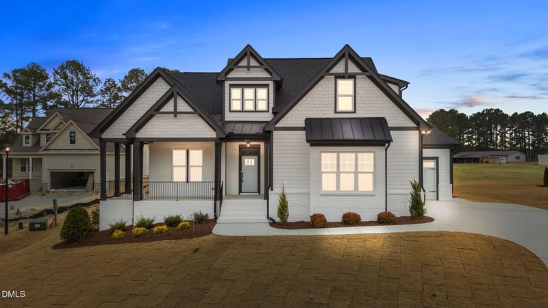 160 Summerlin Dr, Clayton, NC 27527