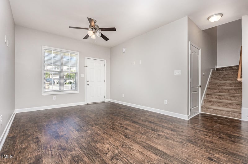 160 Sunnyview Ln, Clayton, NC 27520