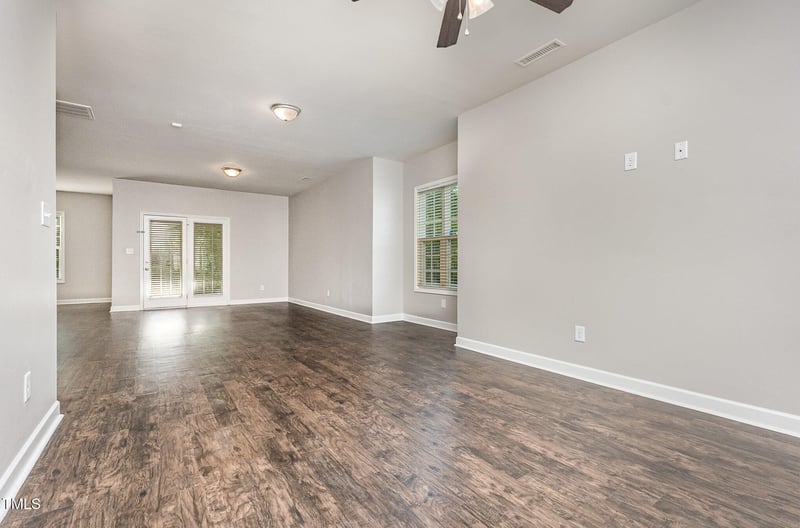 160 Sunnyview Ln, Clayton, NC 27520