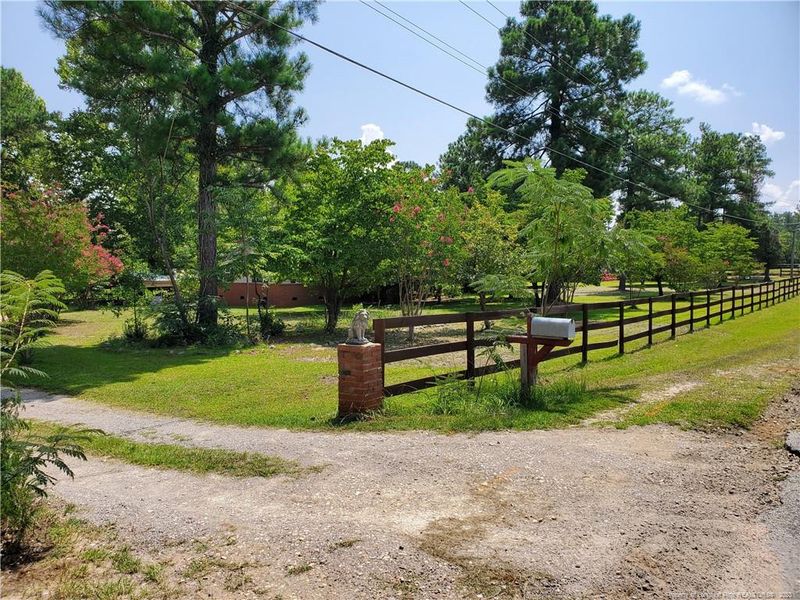 160 Twin Ponds Rd, Sanford, NC 27332