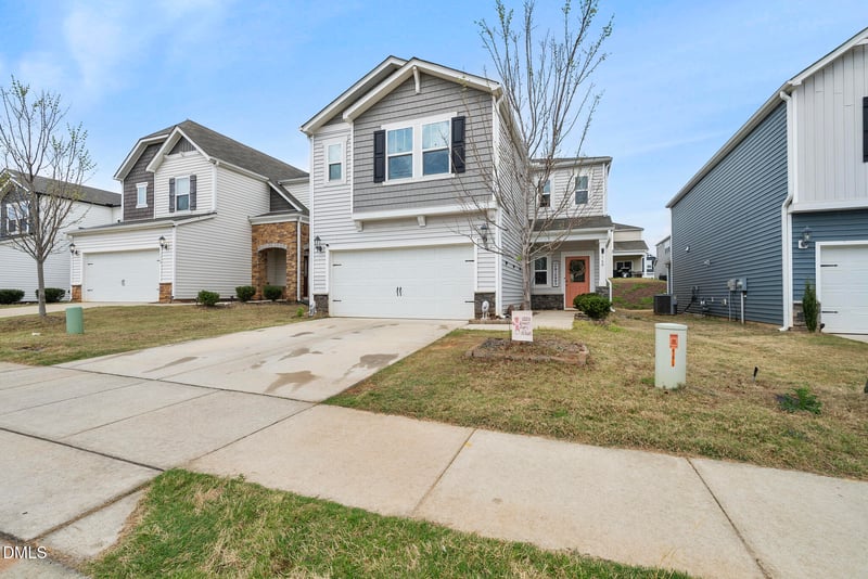 160 White Ash Dr, Clayton, NC 27527