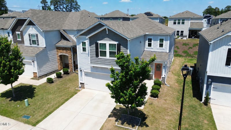 160 White Ash Dr, Clayton, NC 27527