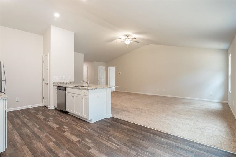 160 Windbreak Ln, Youngsville, NC 27596